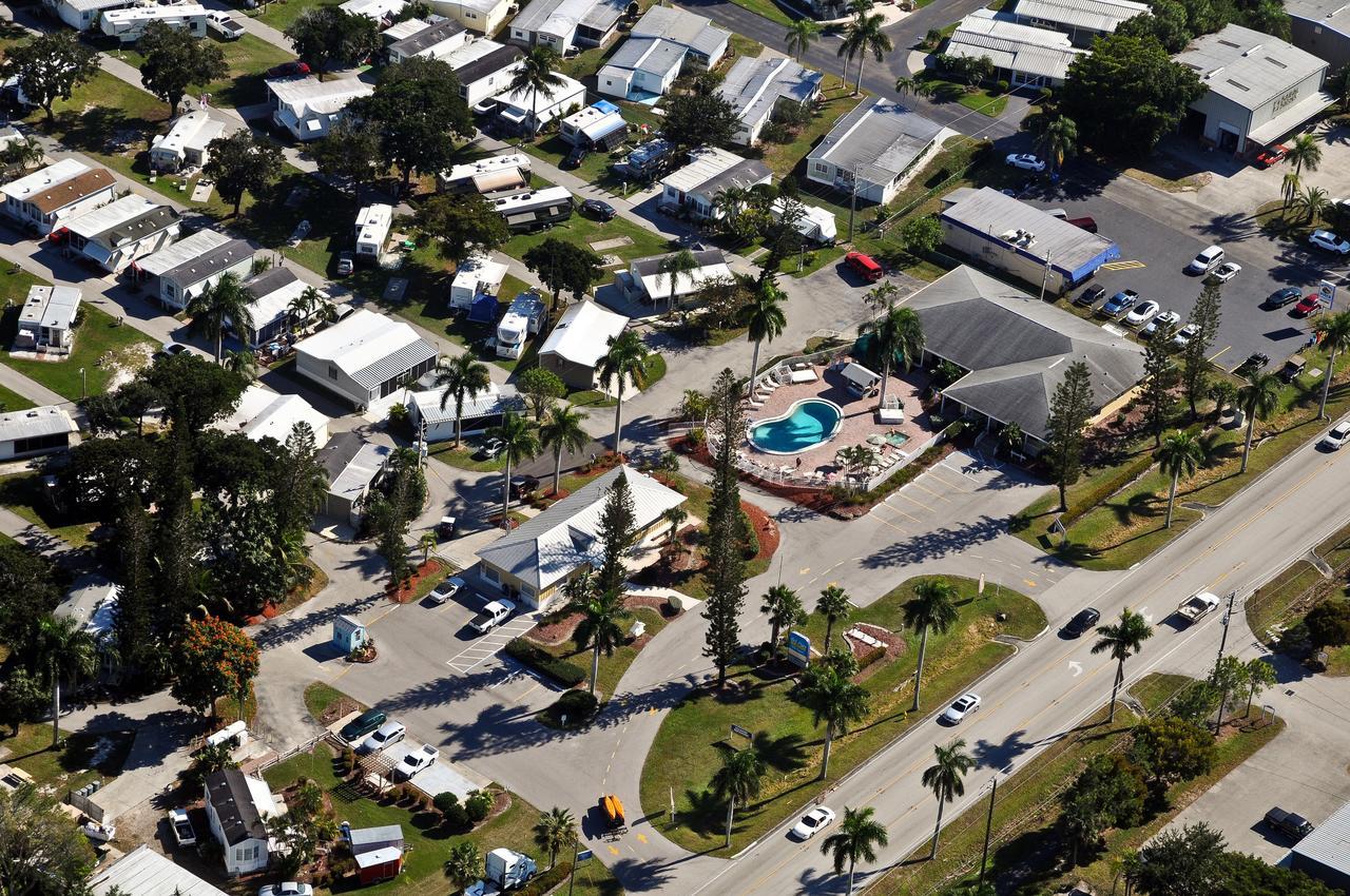 Fort Myers Beach Resort Two-Bedroom Park Model 4 Harlem Heights Exterior photo